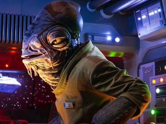 迷你裙宇宙战舰舰长雾岛丽华第4话宇宙战舰天使:危险中的女战士~黑色星球瓦尔吉亚的肮脏陷阱~